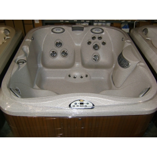 �������������� Jacuzzi J-325
